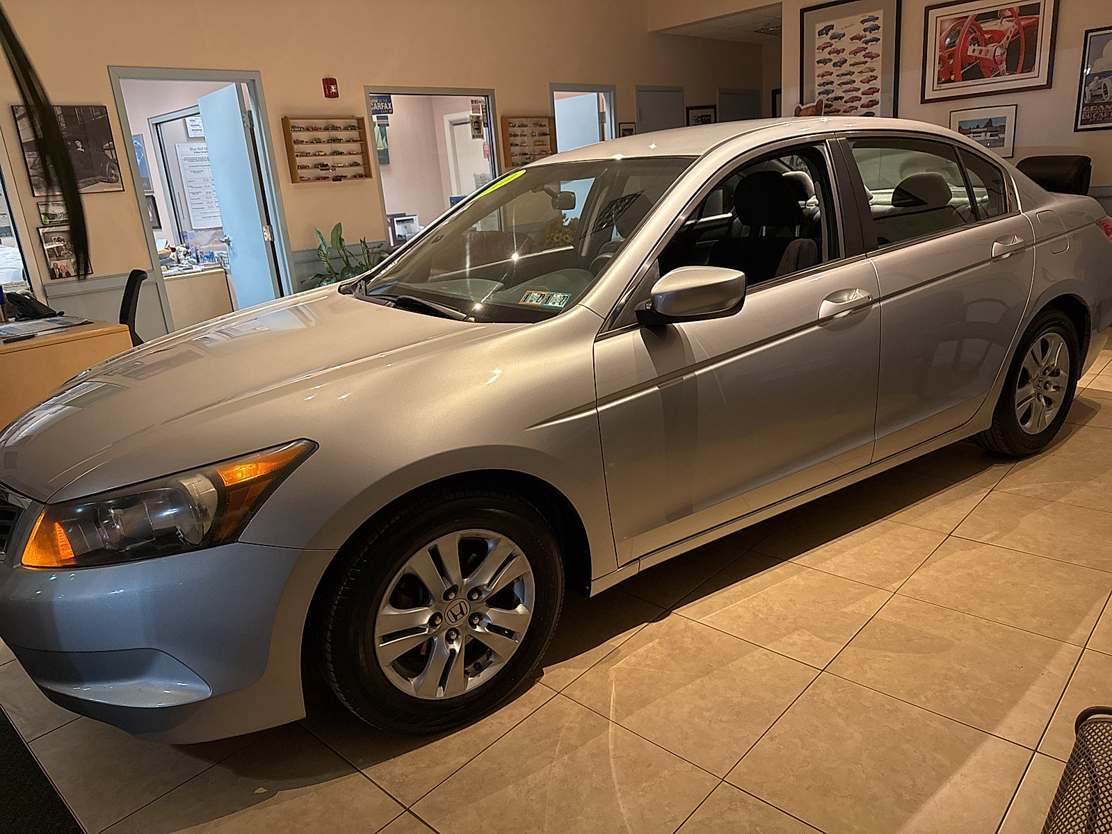 Used 2010 Honda Accord LX-P image 6