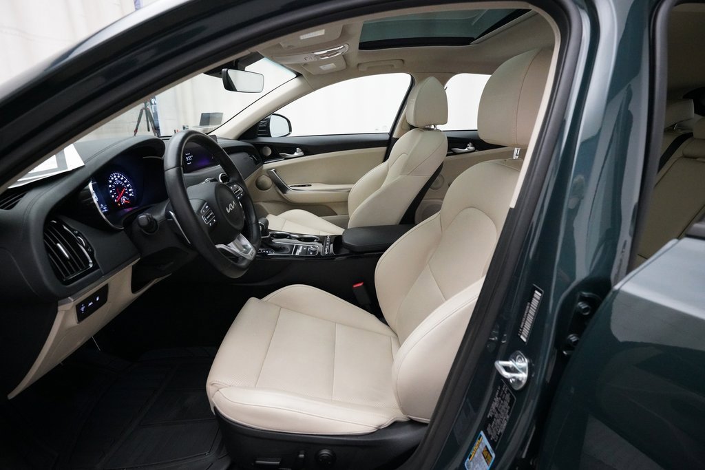 Certified 2023 Kia Stinger GT-Line w/ Sun & Sound Package image 7