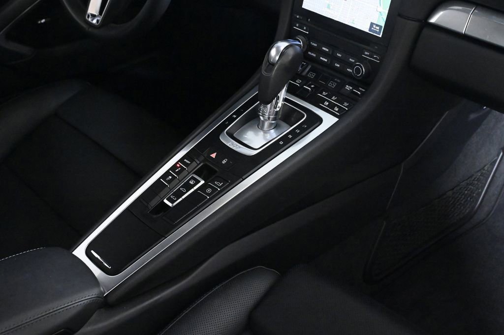 Used 2018 Porsche 911 Carrera 4S image 28