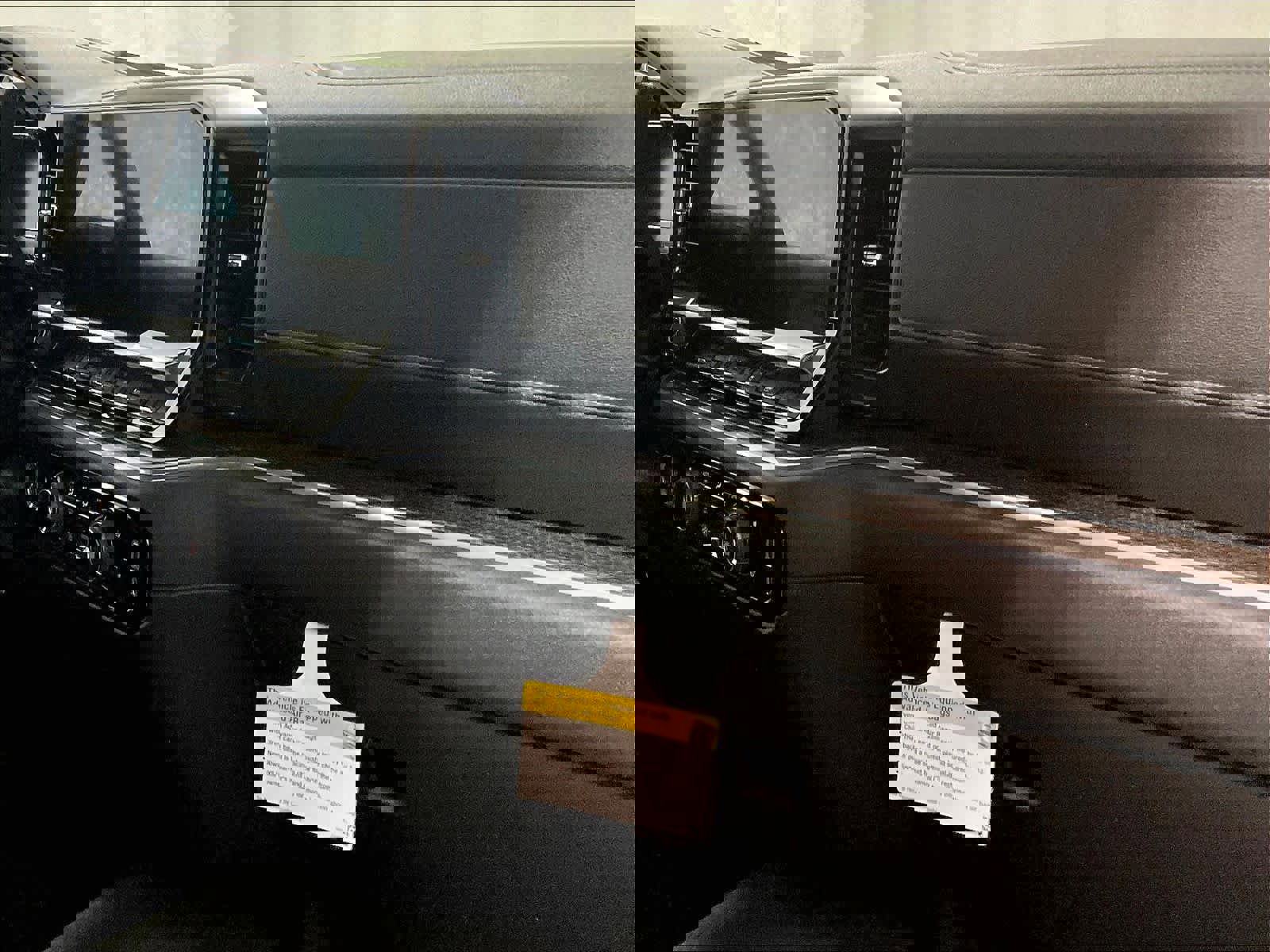 Used 2022 Chevrolet Silverado 1500 LT AWD/4WD image 14