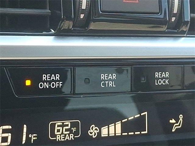 Used 2022 Nissan Pathfinder SV image 32