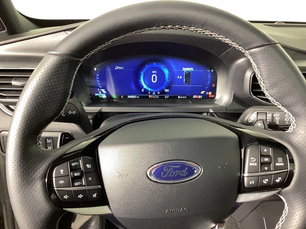 Used 2024 Ford Explorer ST image 25