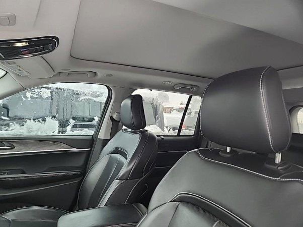 Used 2022 Jeep Grand Cherokee Limited 4xe w/ Luxury Tech Group II image 9