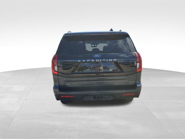 Used 2025 Ford Expedition Max Active AWD/4WD image 5