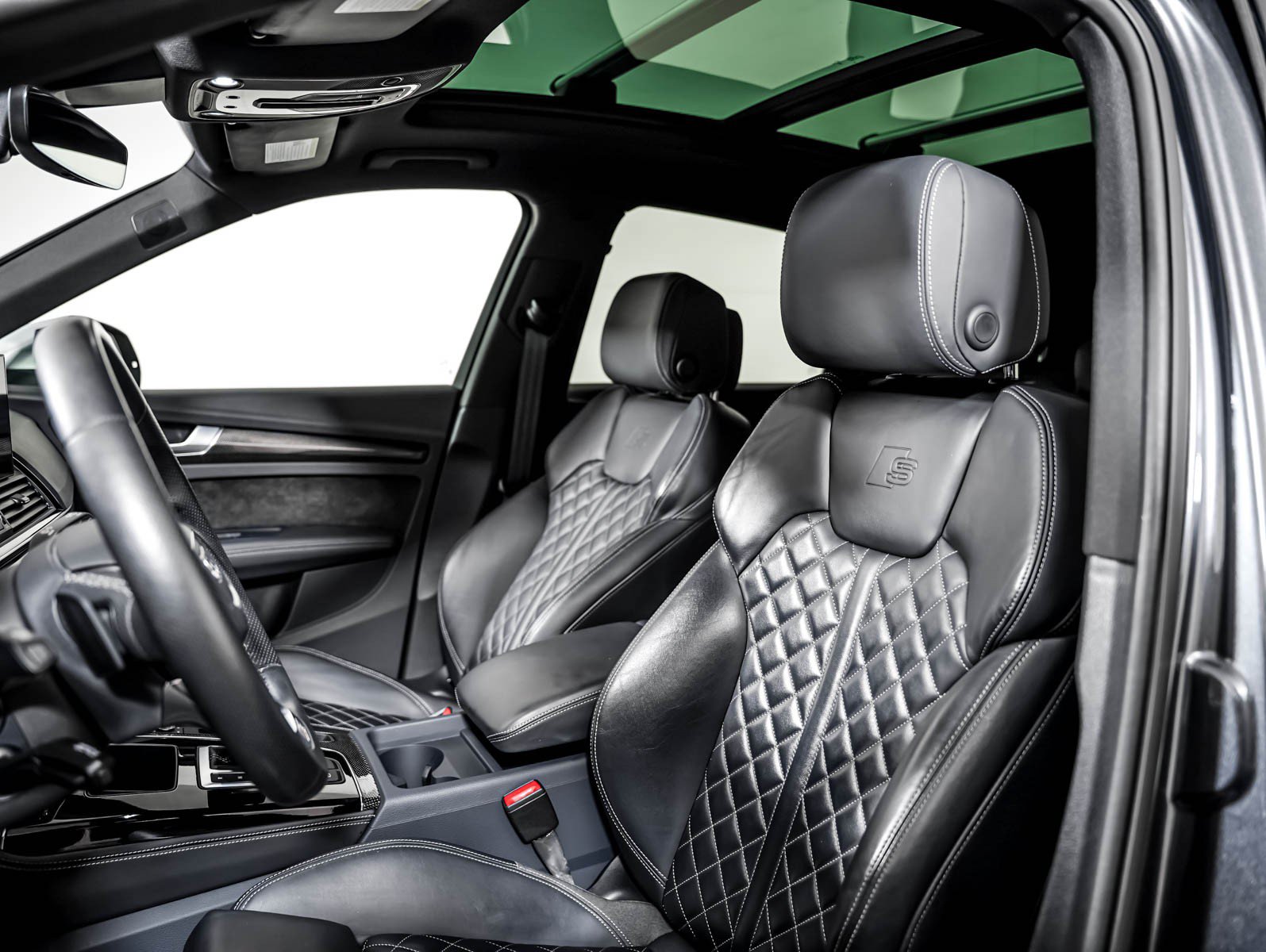 Certified 2024 Audi SQ5 Premium Plus w/ Premium Plus Package AWD/4WD image 8