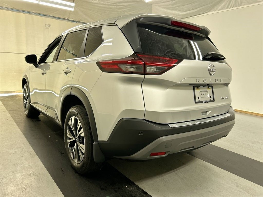 Used 2023 Nissan Rogue SV image 9