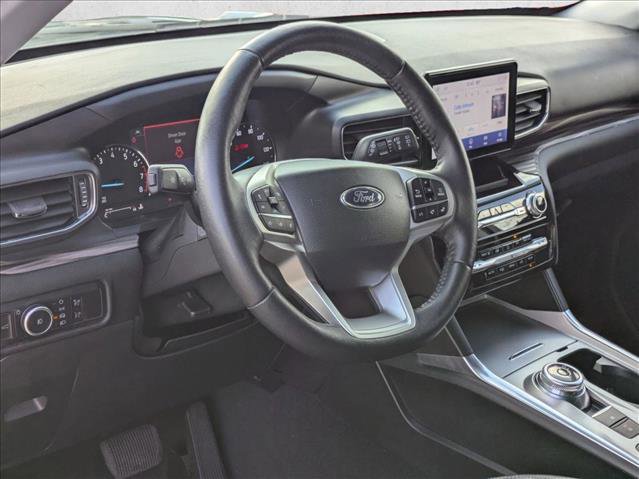 Used 2023 Ford Explorer Limited image 9