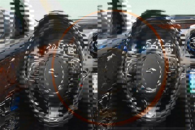 Used 2018 Jaguar XJ L Portfolio image 15