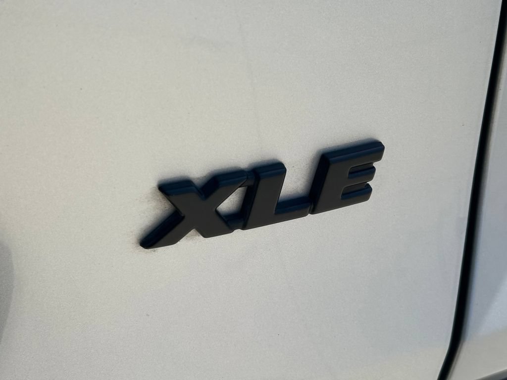 Used 2024 Toyota RAV4 XLE w/ Convenience Package FWD image 14