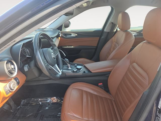 Used 2017 Alfa Romeo Giulia Ti w/ TI Lusso Package RWD image 9