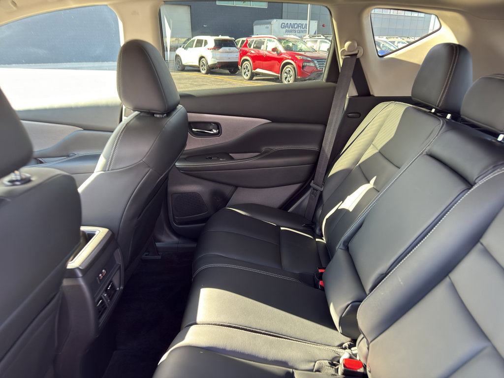 Certified 2023 Nissan Murano SV w/ SV Midnight Edition Package image 31