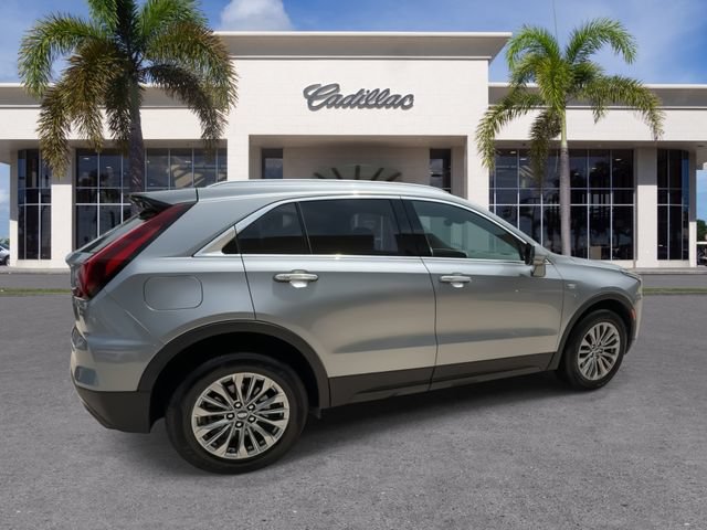 Used 2025 Cadillac XT4 Premium Luxury FWD image 15