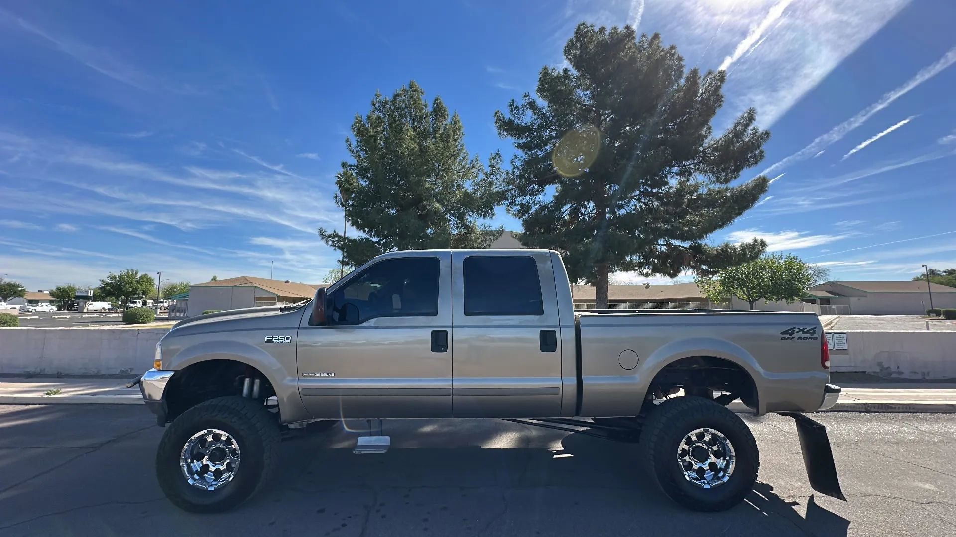 Used 2002 Ford F250 Lariat image 1