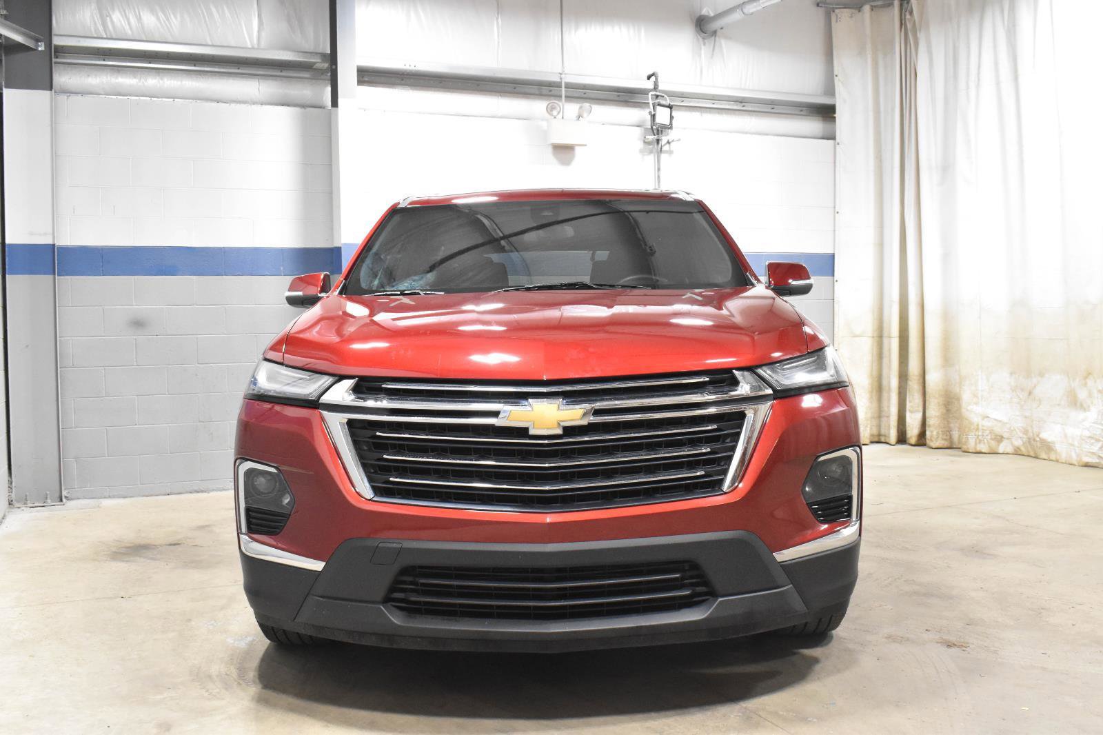 Used 2023 Chevrolet Traverse LT image 35