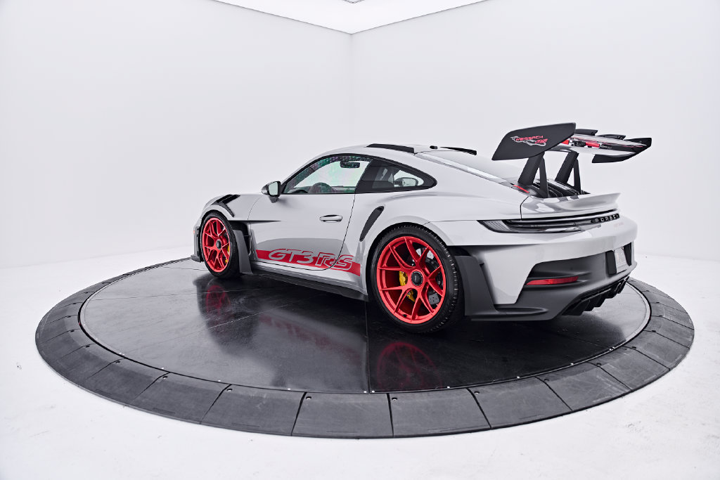 Used 2025 Porsche 911 GT3 RS w/ Weissach Package RWD image 16