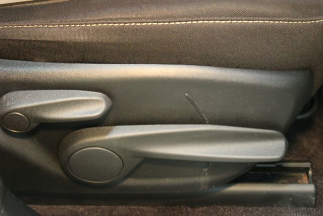 Used 2017 Jeep Cherokee Altitude image 12