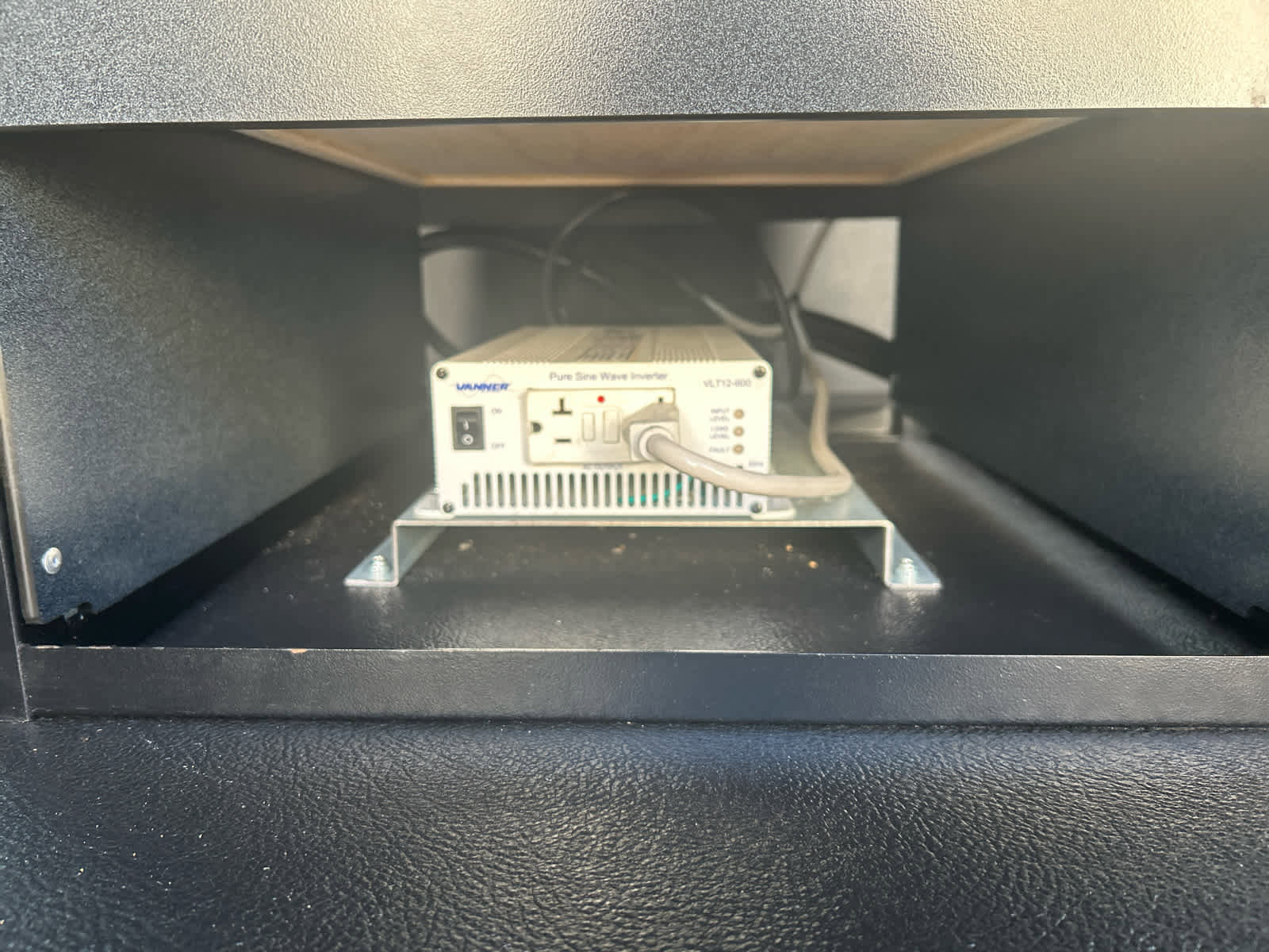 Used 2019 Ford Transit 150 XLT image 28