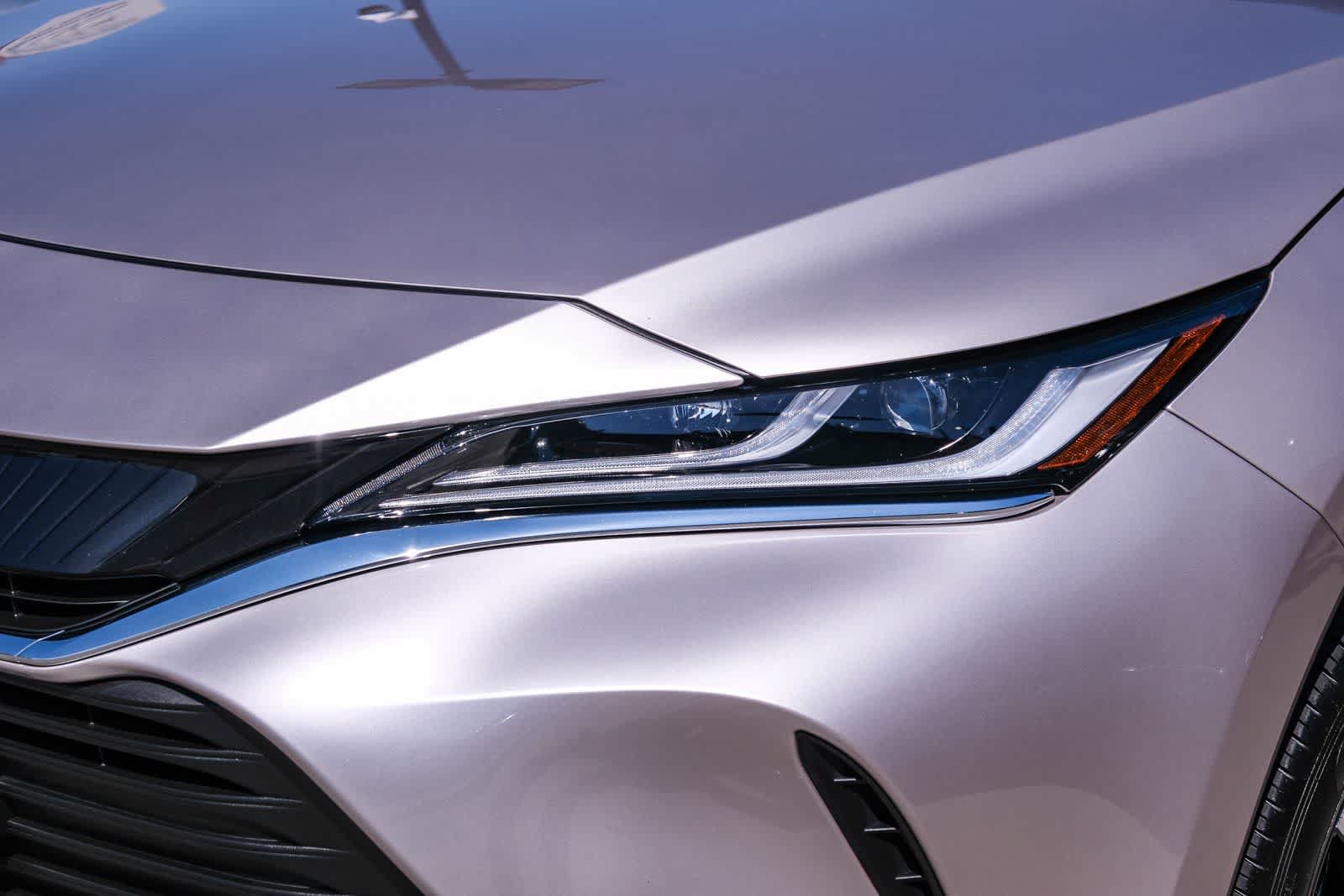 Certified 2024 Toyota Venza LE AWD/4WD image 12