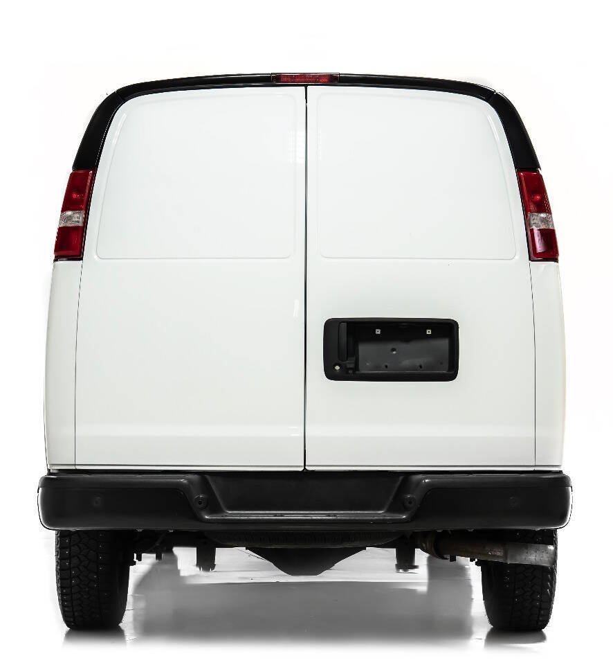 Used 2021 Chevrolet Express 2500 w/ Driver Convenience Package RWD image 8
