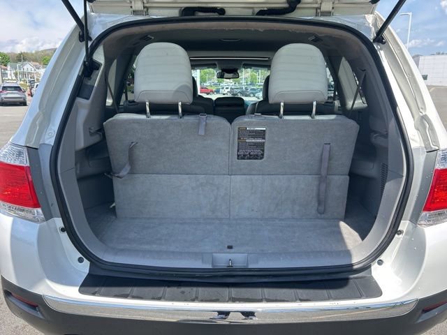 Used 2013 Toyota Highlander SE AWD/4WD image 28