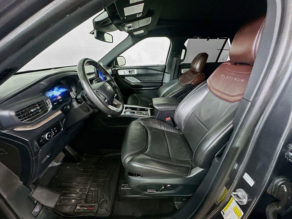 Used 2020 Ford Explorer Platinum w/ Premium Technology Package image 28