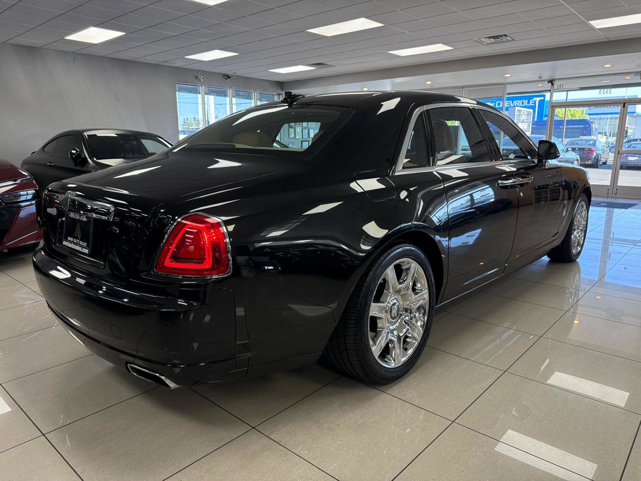 Used 2013 Rolls-Royce Ghost image 2