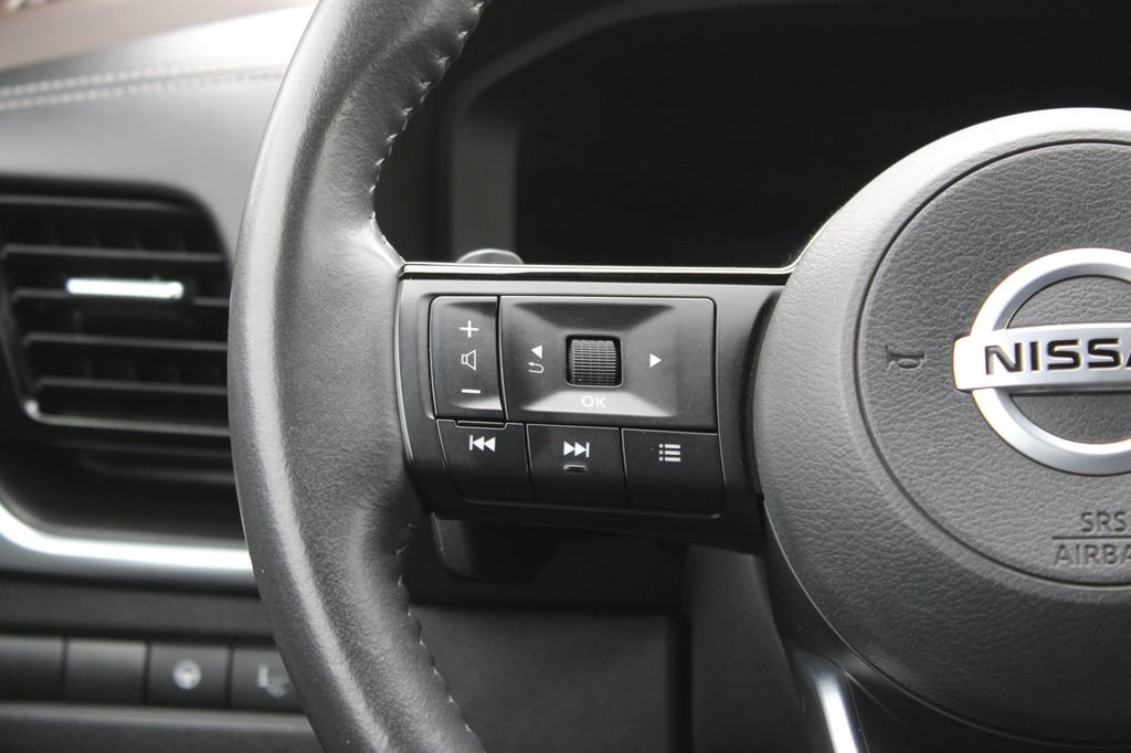 Used 2021 Nissan Rogue Platinum AWD/4WD image 18