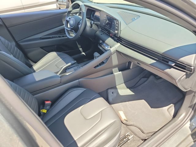 New 2026 Hyundai Elantra SEL Sport FWD image 19