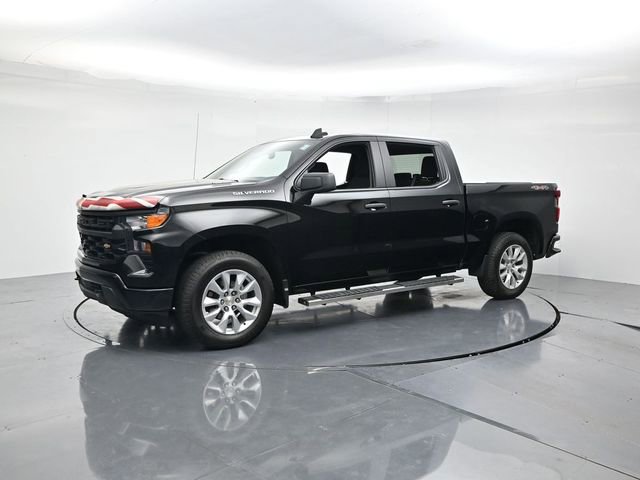 Used 2025 Chevrolet Silverado 1500 Custom image 5