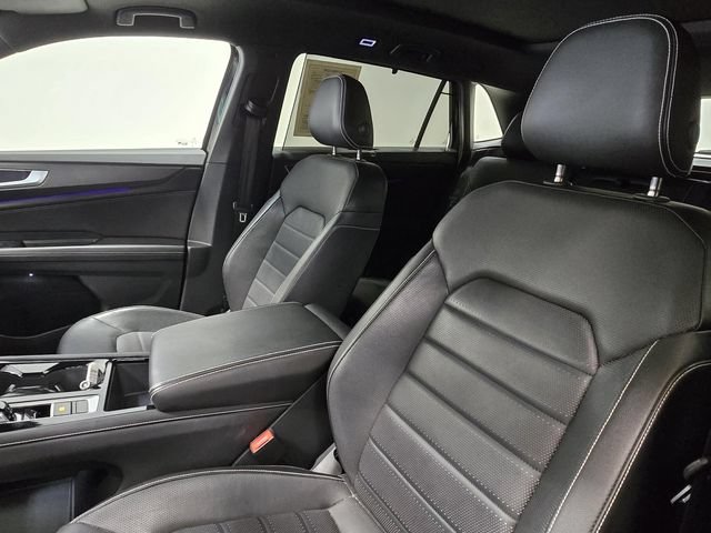 Used 2024 Volkswagen Atlas Cross Sport SEL R-Line AWD/4WD image 19