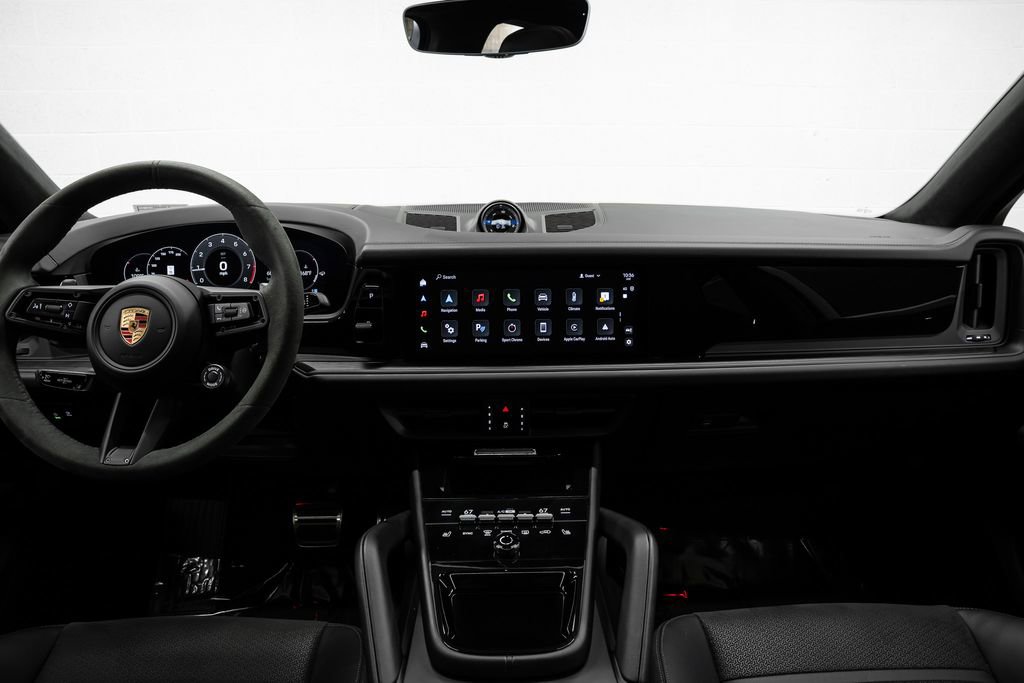 Used 2025 Porsche Cayenne GTS image 23