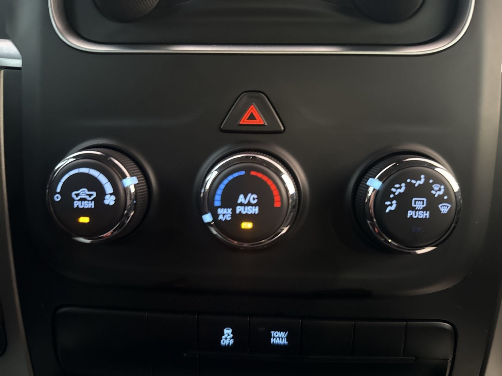 Used 2018 RAM 1500 Outdoorsman AWD/4WD image 21