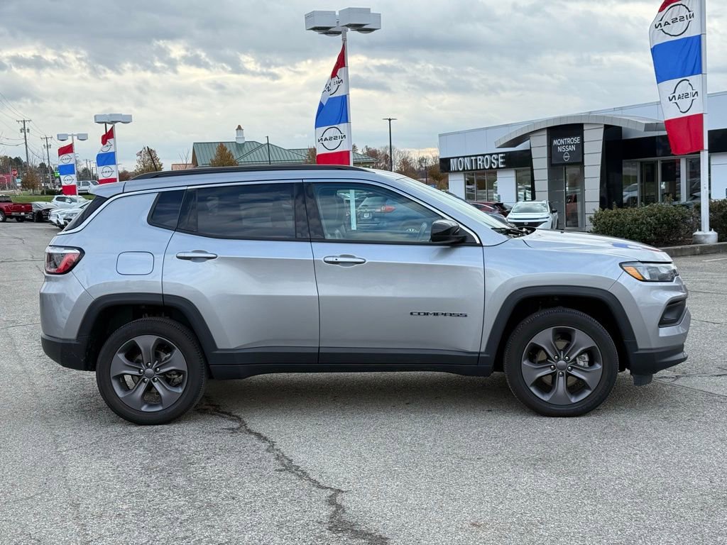 Used 2022 Jeep Compass Latitude image 6