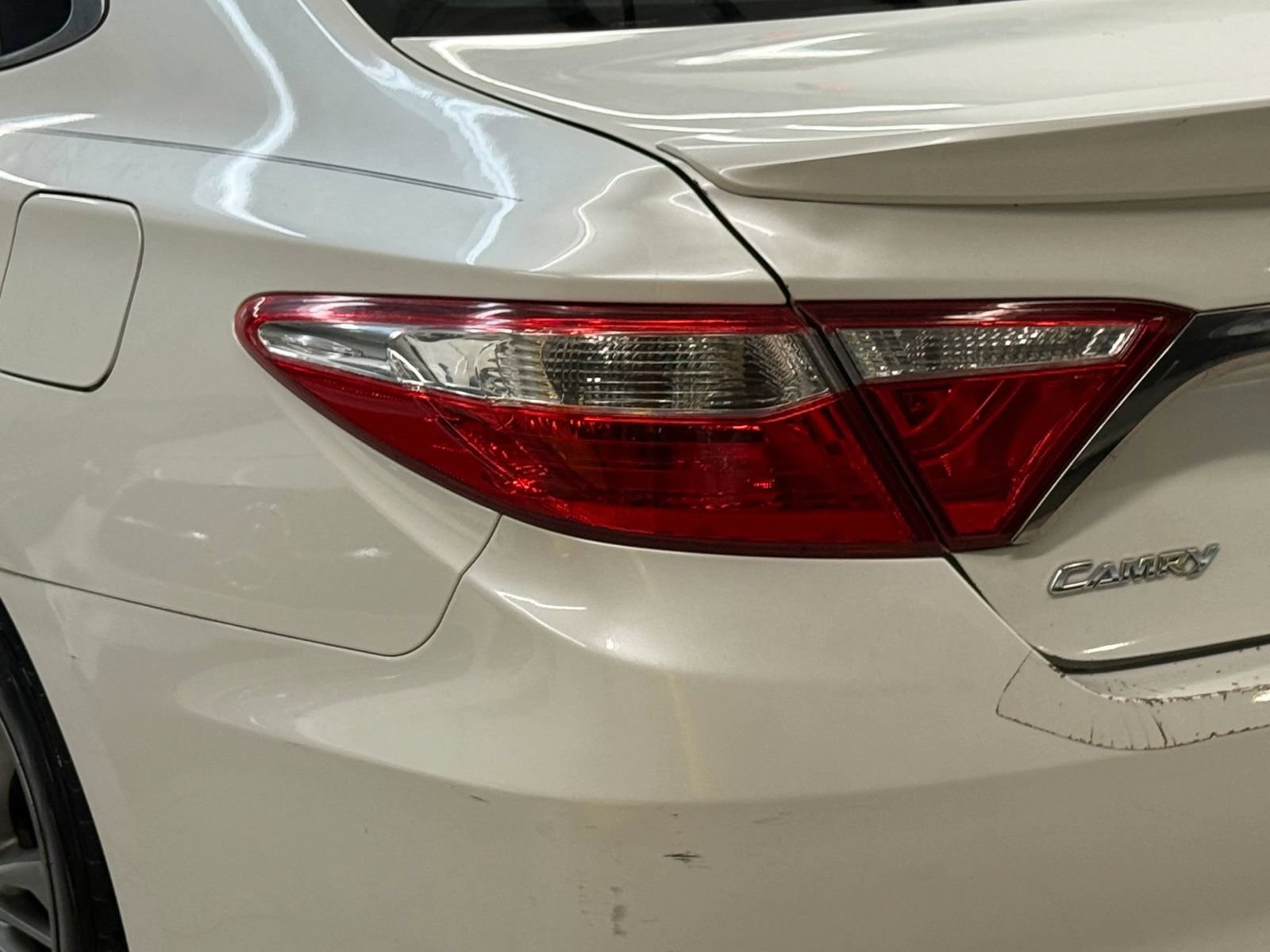 Used 2017 Toyota Camry SE FWD image 12