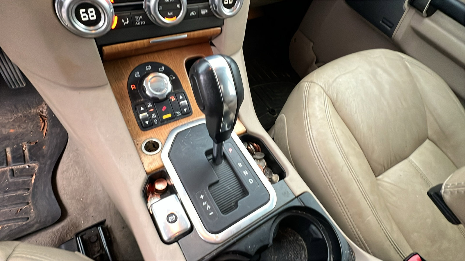 Used 2012 Land Rover LR4 HSE LUX image 32