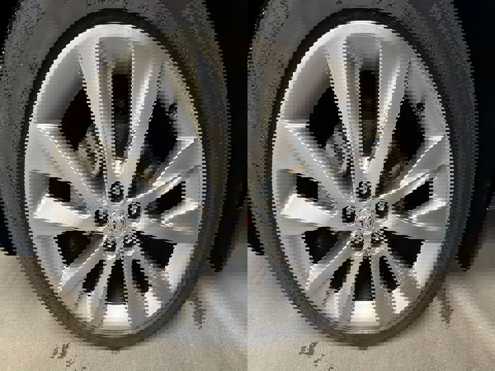 Used 2023 Buick Envision Avenir image 33