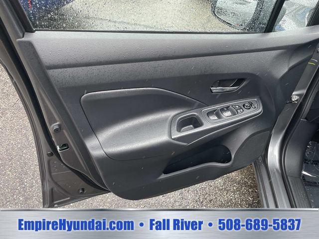 Used 2025 Nissan Versa SV w/ Trunk Package FWD image 15