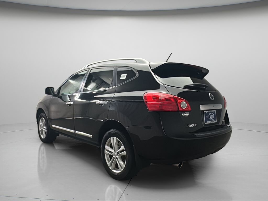 Used 2013 Nissan Rogue SV w/ Premium Pkg image 6