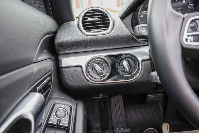 Used 2025 Porsche 718 Boxster image 54