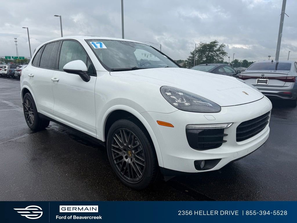 Used 2017 Porsche Cayenne Platinum Edition w/ Premium Package Plus (PJX) AWD/4WD image 2