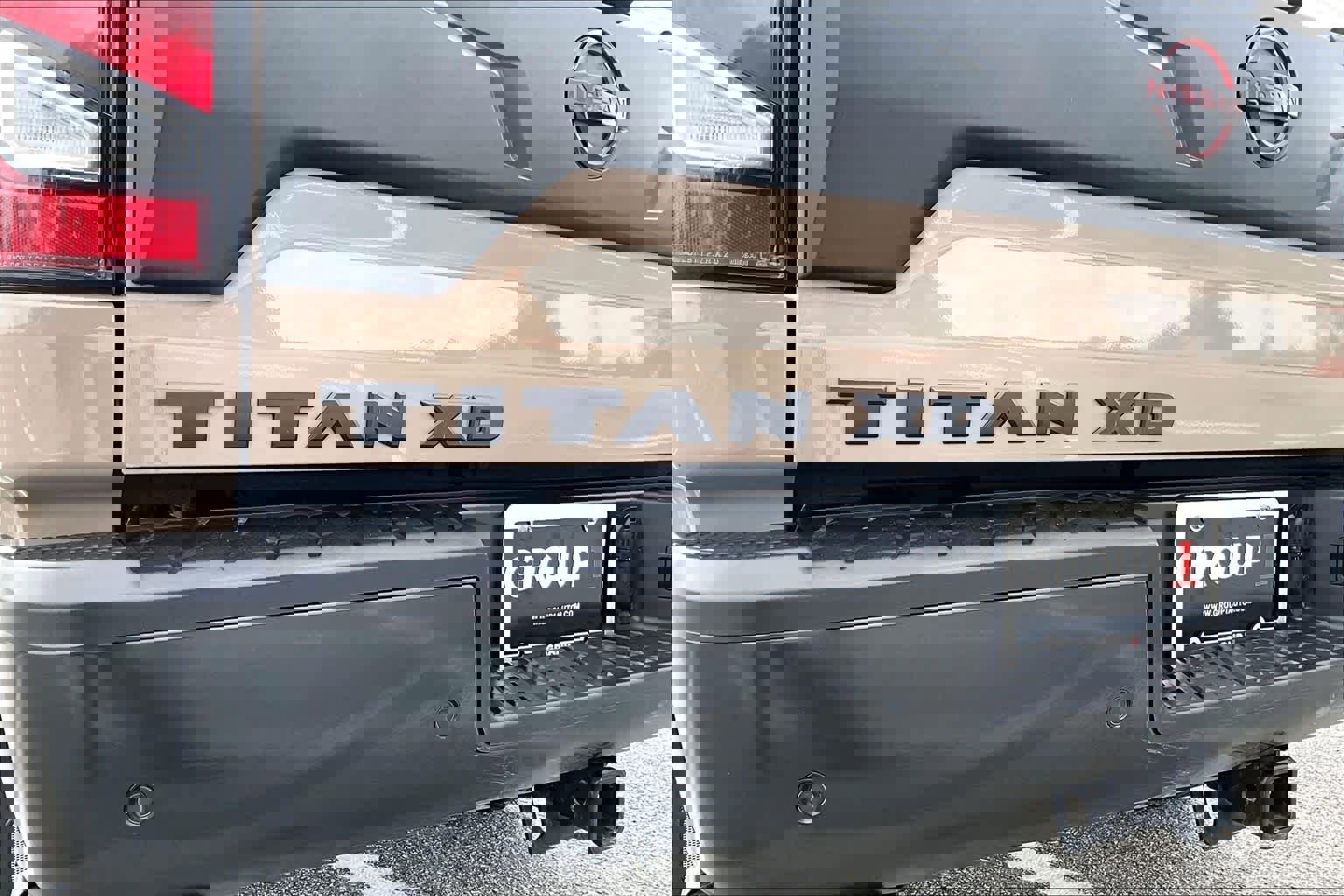 Used 2024 Nissan Titan PRO-4X w/ Pro-4x Convenience Package image 31