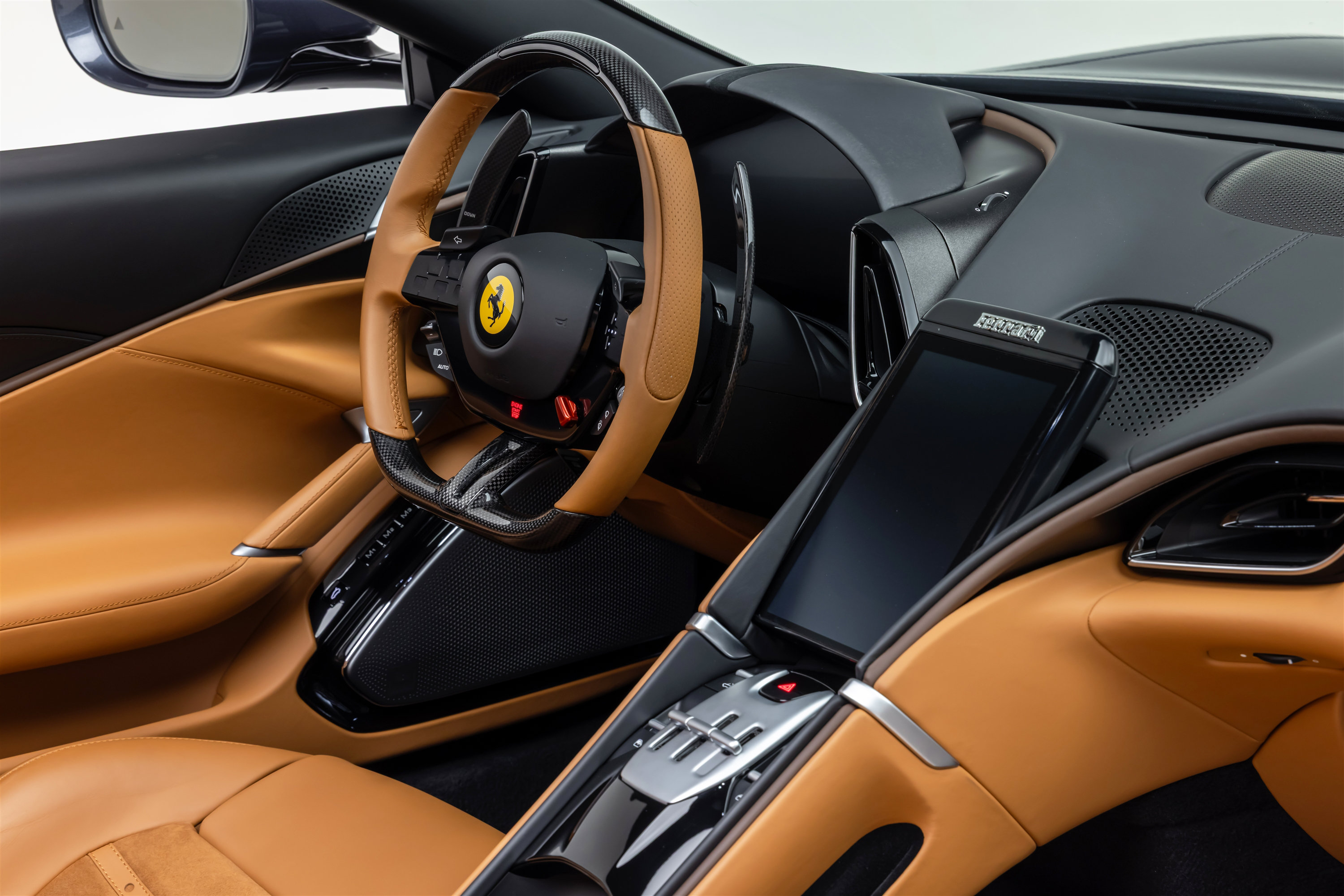 Used 2025 Ferrari Roma Spider RWD image 30