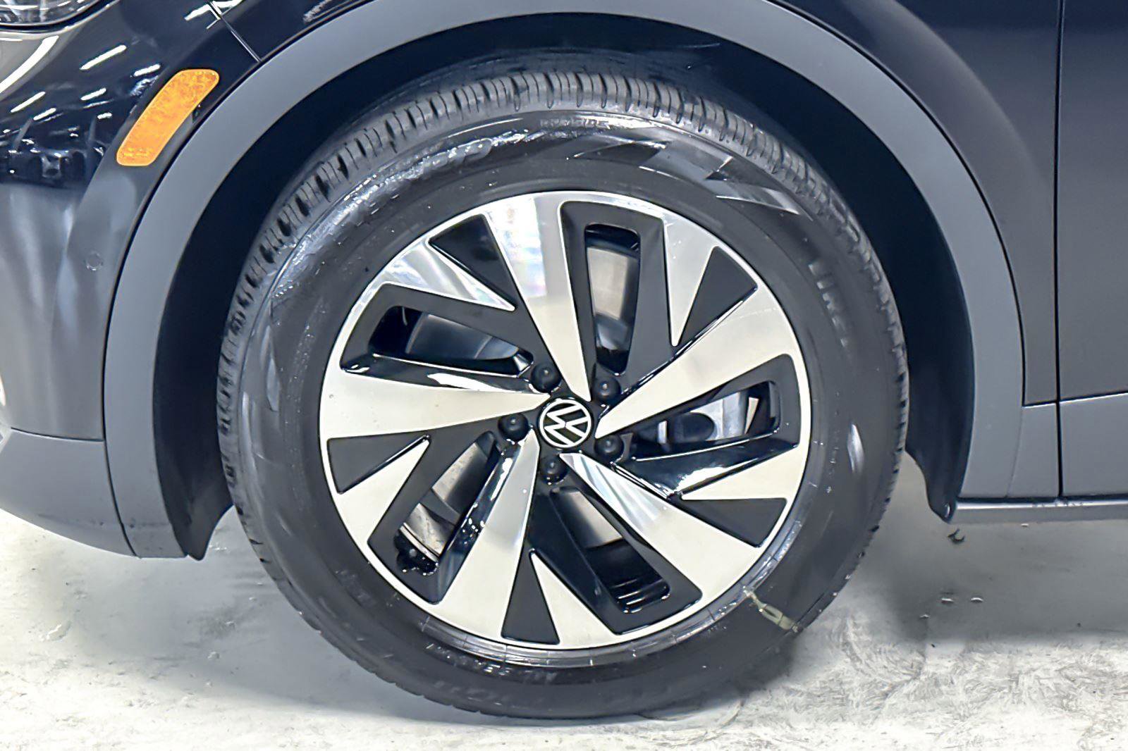 New 2025 Volkswagen ID.4 Pro image 25