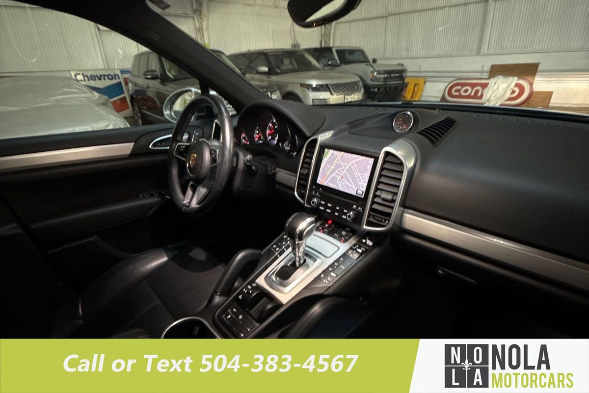 Used 2017 Porsche Cayenne Platinum Edition image 20