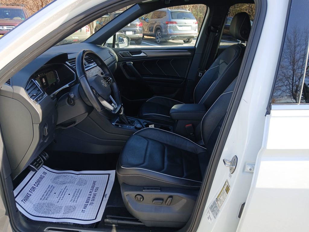 Used 2022 Volkswagen Tiguan SEL R-Line image 10