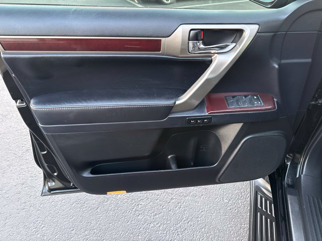 Used 2019 Lexus GX 460 Luxury AWD/4WD image 25