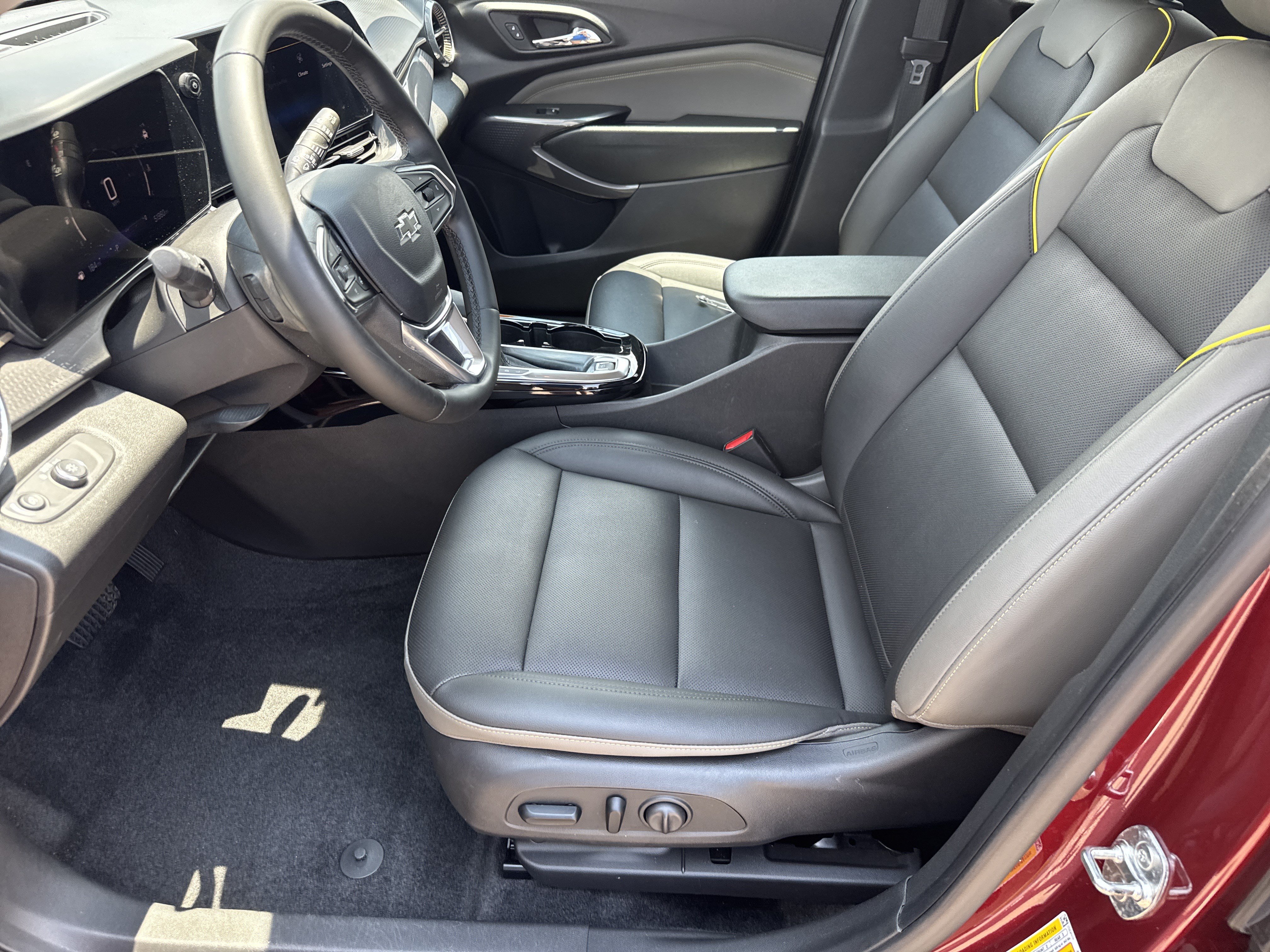 Used 2024 Chevrolet Trax ACTIV w/ Driver Confidence Package FWD image 5