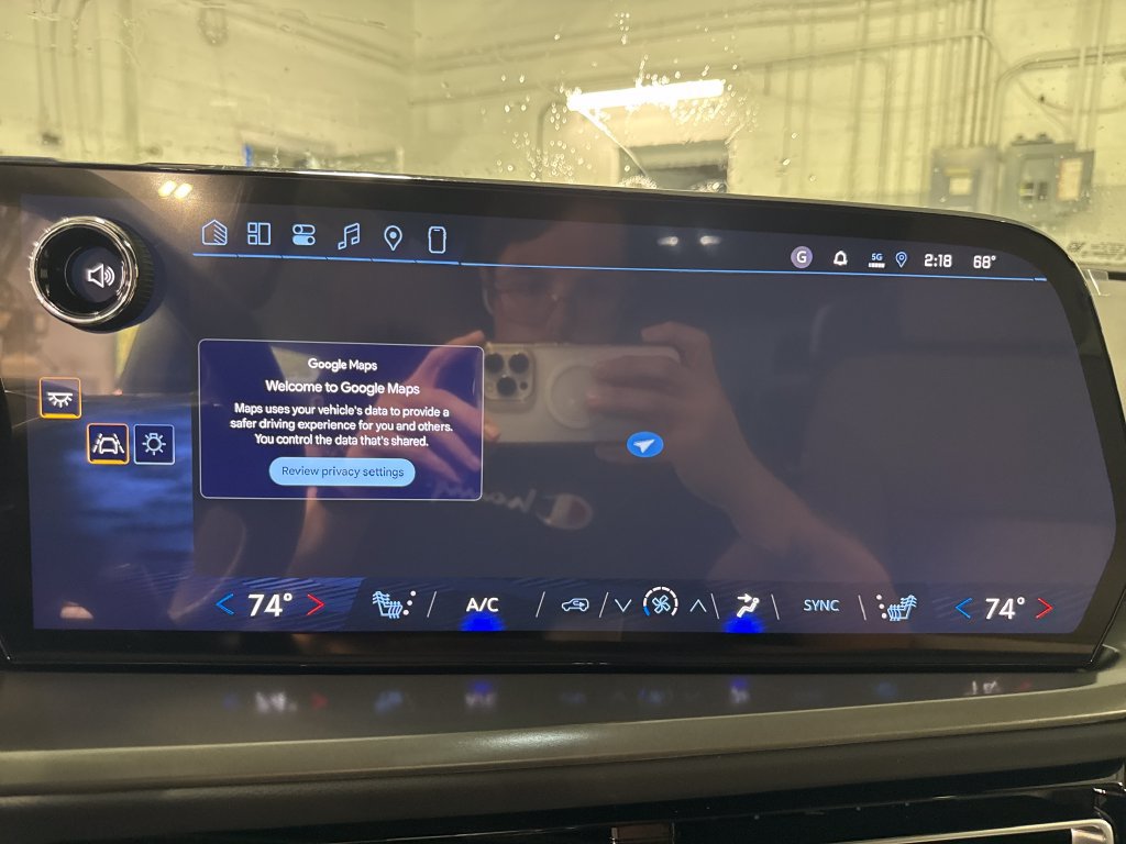 New 2027 Chevrolet Traverse LT AWD/4WD image 12