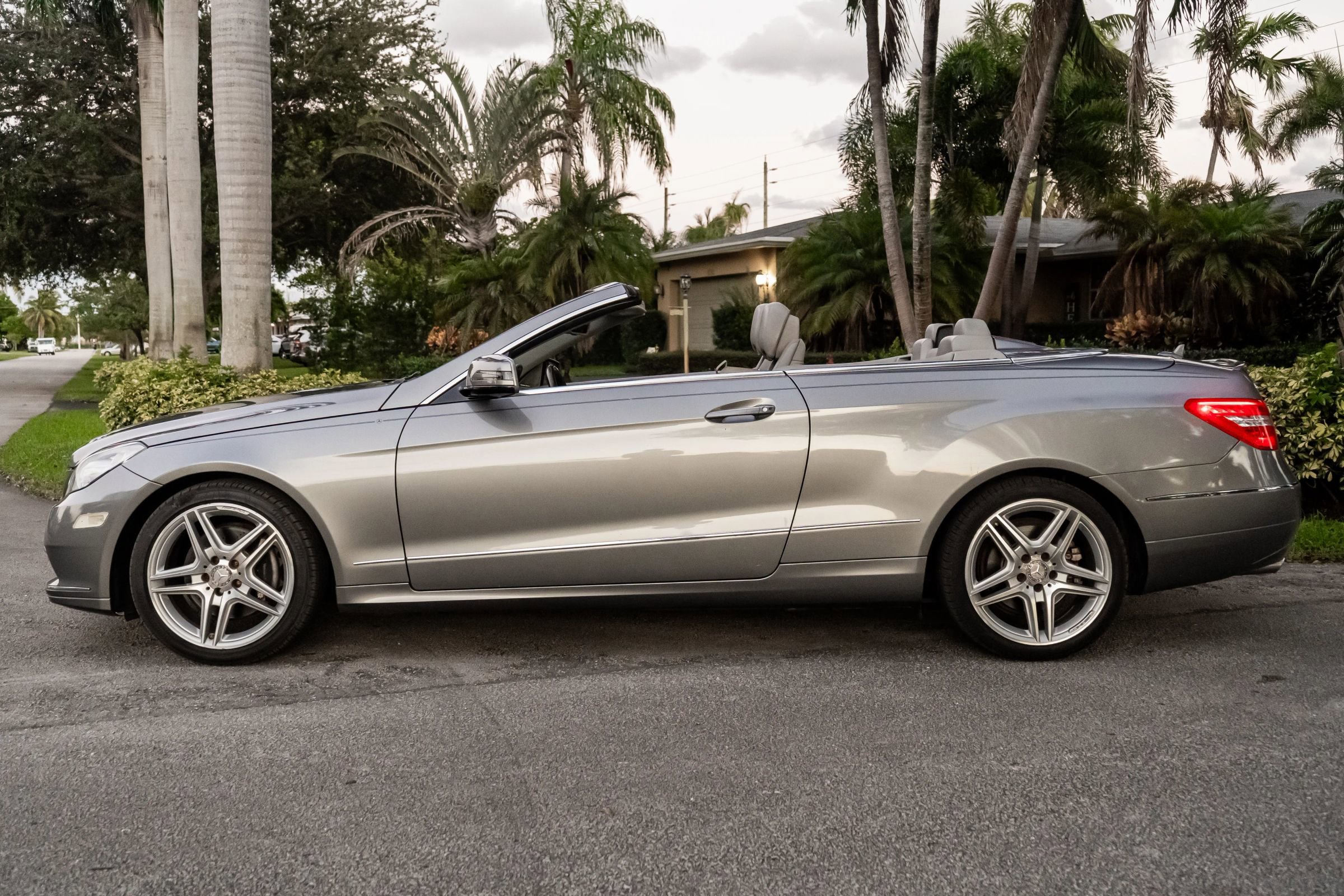 Used 2011 Mercedes-Benz E 350 Cabriolet w/ Premium 2 Pkg image 28