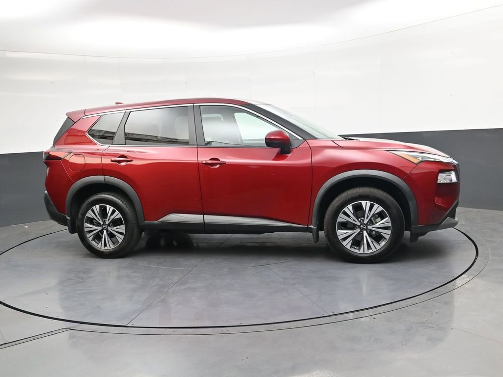 Used 2022 Nissan Rogue SV FWD image 3